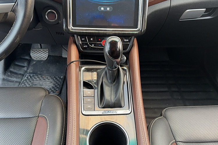 SWM X7 2018 imagen de coche #16