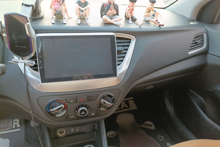 Hyundai Verna RV 2017 car image #16