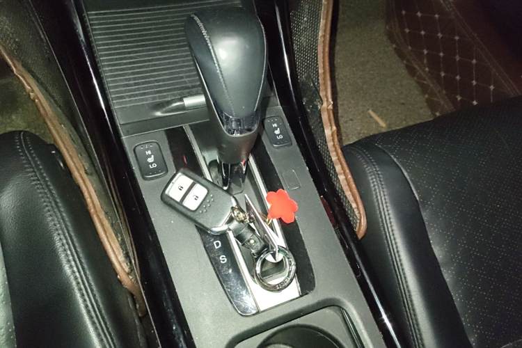 Honda Jade 2018 car image #16