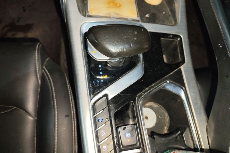 GEELY Tugella New Energy 2021 #16 GEELY Tugella New Energy 2021 car image #16