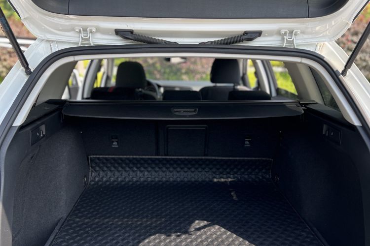 Volkswagen Golf (Imported) 2020 immagine di auto #16