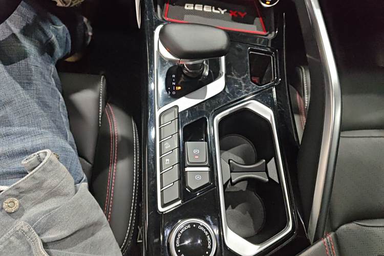 GEELY Tugella S 2021 car image #16