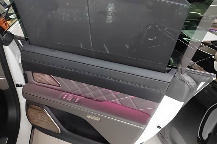 NIO ET9 2024 imagem de carro #16