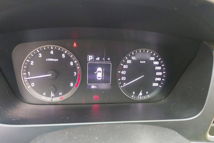 Hyundai Sonata NFC 2017 #16 Hyundai Sonata NFC 2017 صورة سيارة #16