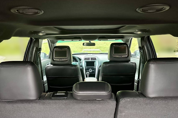 Ford Explorer (Imported) 2015 #16 Ford Explorer (Imported) 2015 car image #16