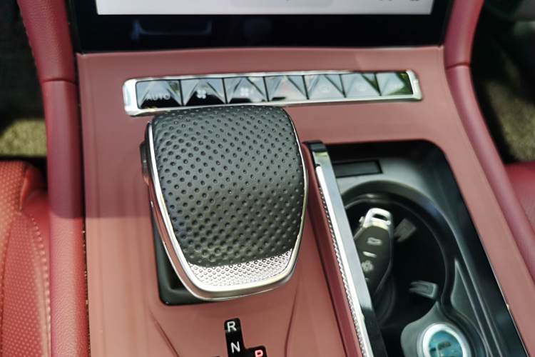 HongQi H5 2025 #16 HongQi H5 2025 immagine di auto #16