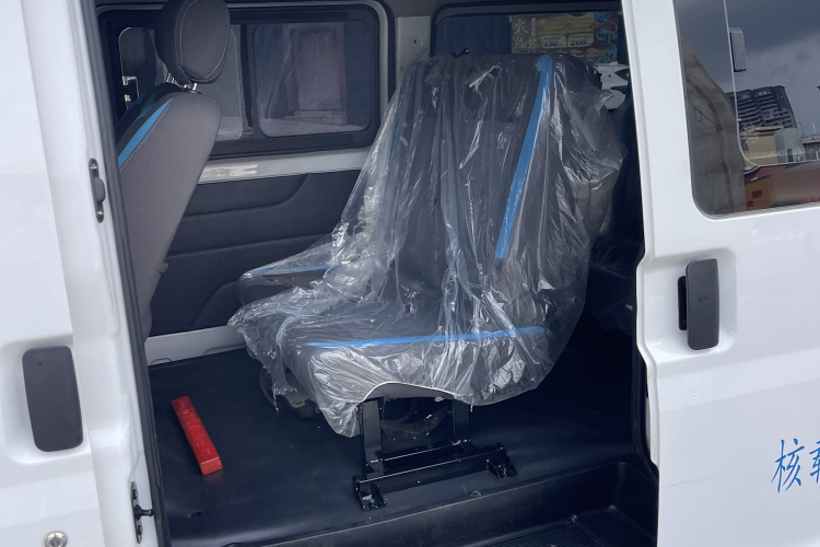 2024 car image #16