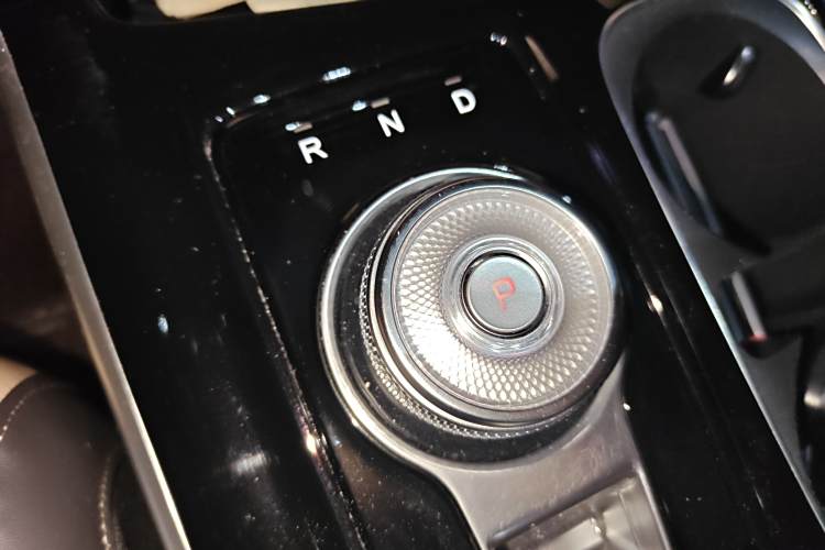 Kia Carnival 2021 immagine di auto #16