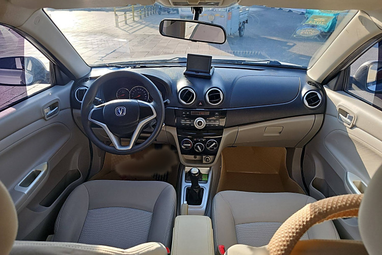 长安 悦翔V3 2016 汽车图片 #16