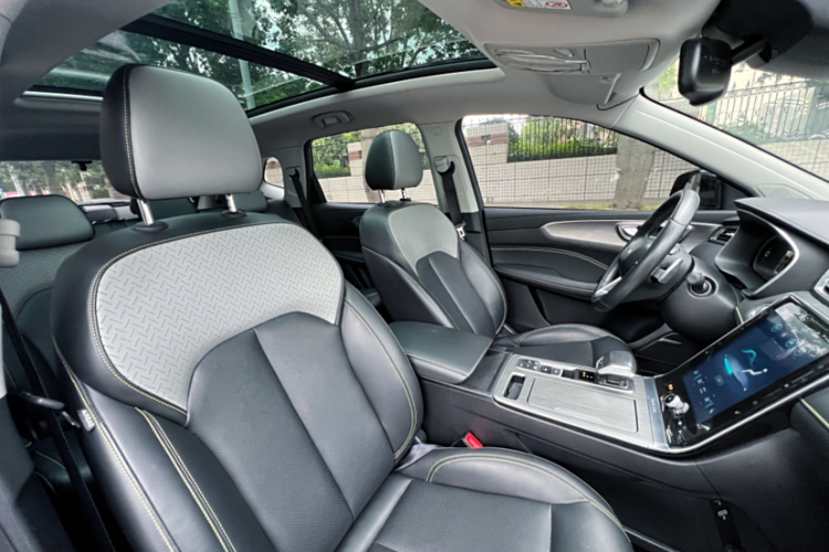 Roewe RX5 New Energy 2021 изображение автомобиля #16