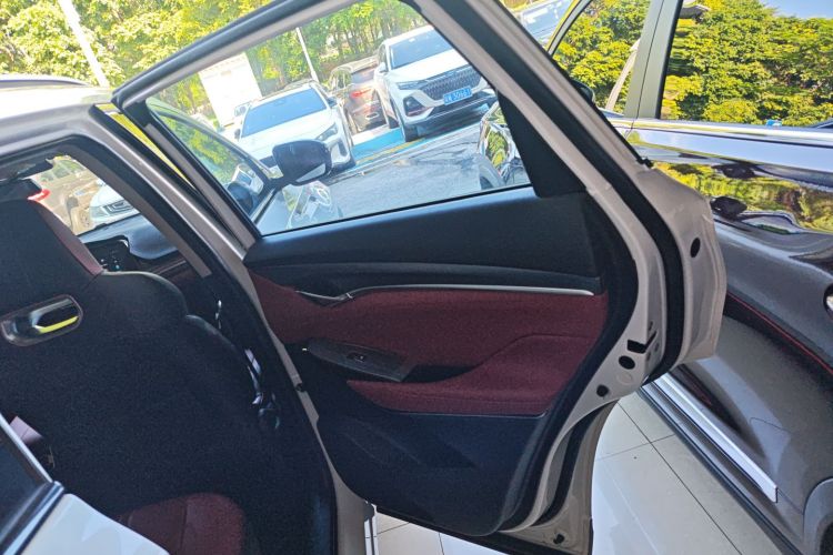 Changan CS75 PRO 2023 immagine di auto #16