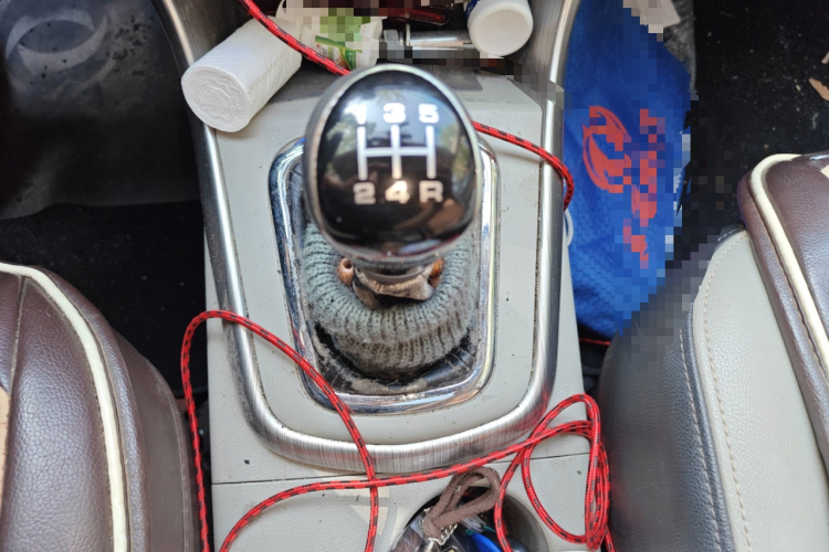 Forthing S500 2016 #16 Forthing S500 2016 car image #16