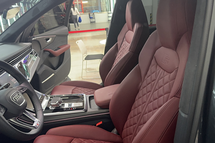 Audi SQ7 2024 #16 Audi SQ7 2024 car image #16