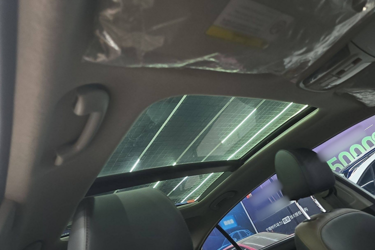 Kia K5 2018 imagen de coche #16