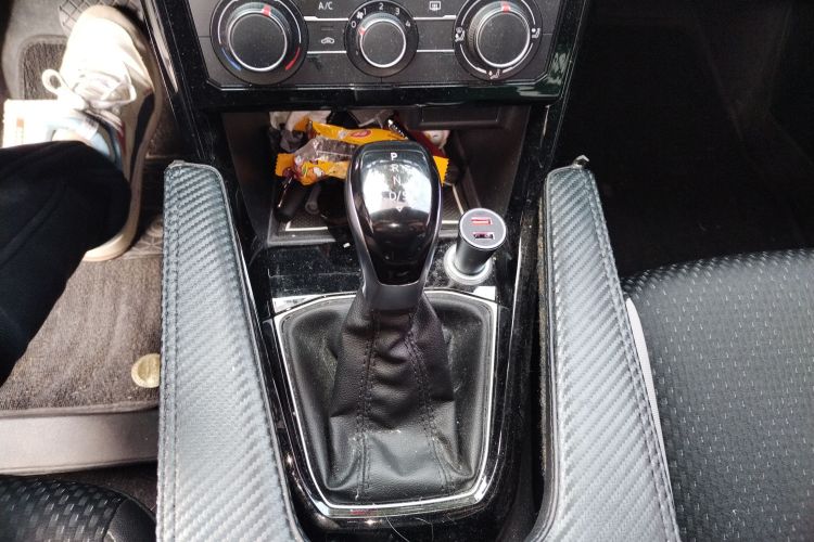 Tacqua 2020 car image #16