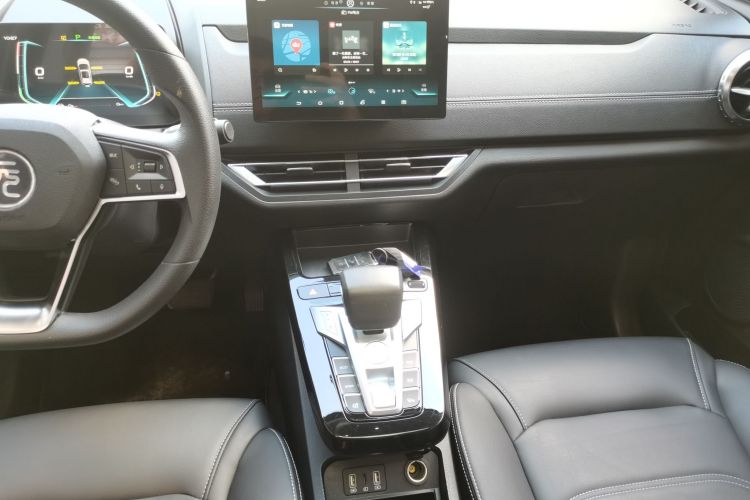 BYD Yuan New Energy 2020 immagine di auto #16