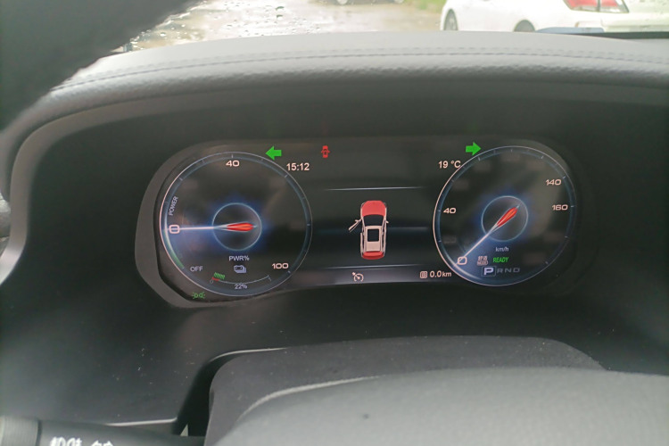 HongQi E-HS3 2019 car image #16