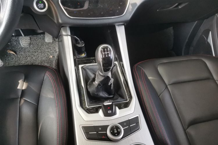 SWM斯威汽车 SWM斯威G01 2020 汽车图片 #16