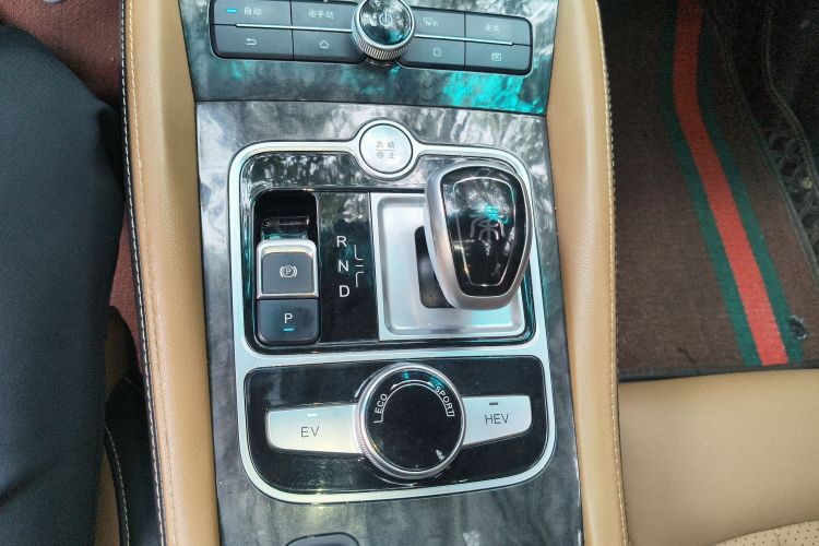 BYD Qin New Energy 2018 #16 BYD Qin New Energy 2018 car image #16