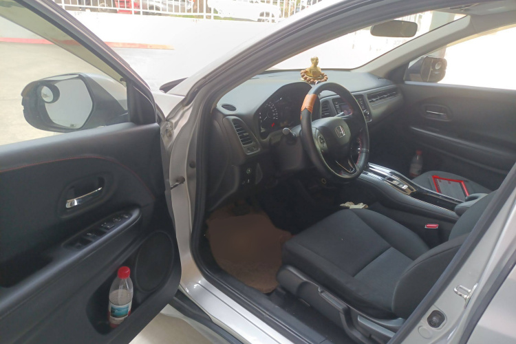 Honda VEZEL 2016 صورة سيارة #16