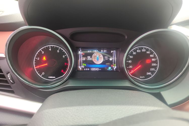 BYD G5 2017 #16 BYD G5 2017 car image #16