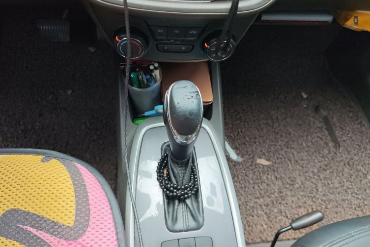 Chevrolet Lova 2016 immagine di auto #16