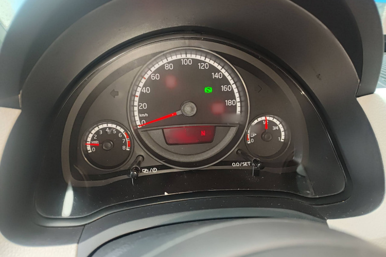 Volkswagen up! 2016 imagem de carro #16