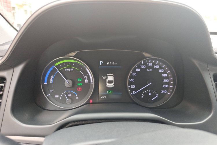 Hyundai Elantra AD PHEV 2021 car image #16