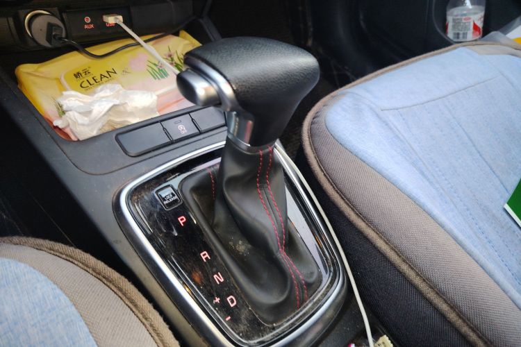 Kia Rio Cross 2019 صورة سيارة #16