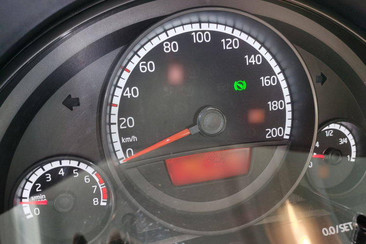 Volkswagen up! 2016 imagem de carro #16