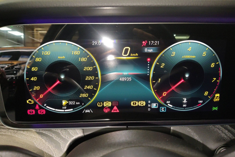 Mercedes-Benz CLS Class 2021 car image #16