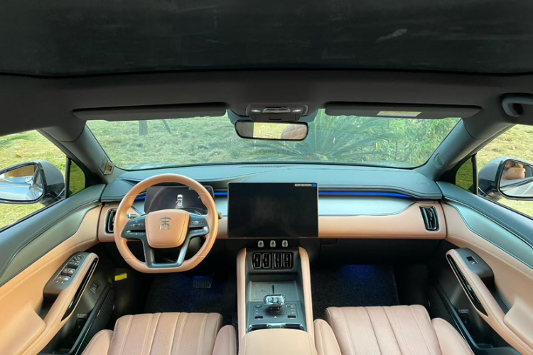 BYD SongL EV 2024 #16 BYD SongL EV 2024 car image #16