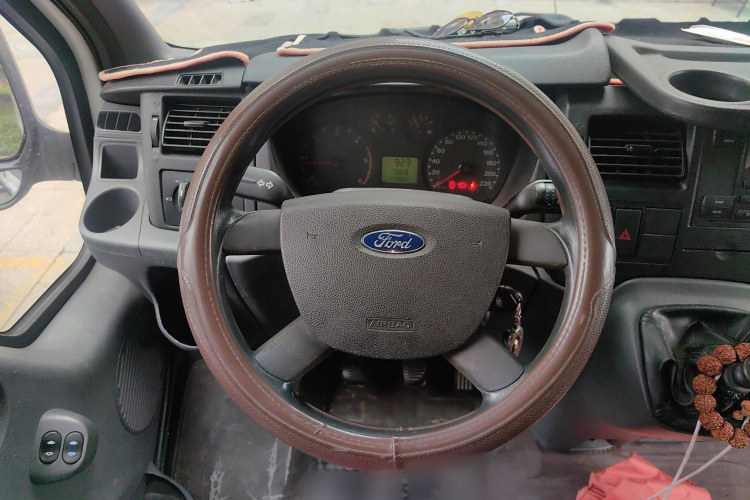 Ford New Transit 2017 car image #16