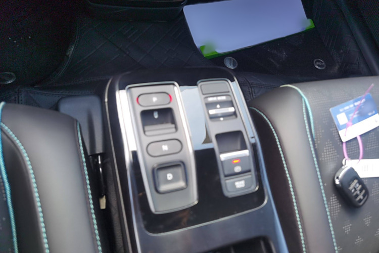 Honda e:NP2 2025 #16 Honda e:NP2 2025 car image #16