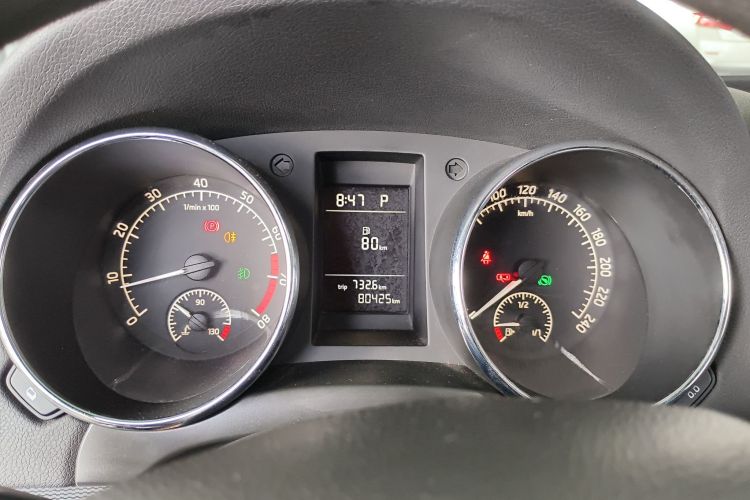 Skoda Yeti 2018 car image #16