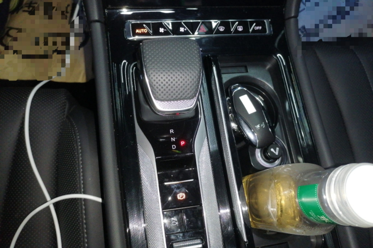 HongQi H5 PHEV 2025 car image #16