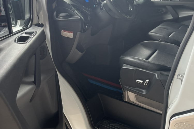 Ford Transit 2020 immagine di auto #16