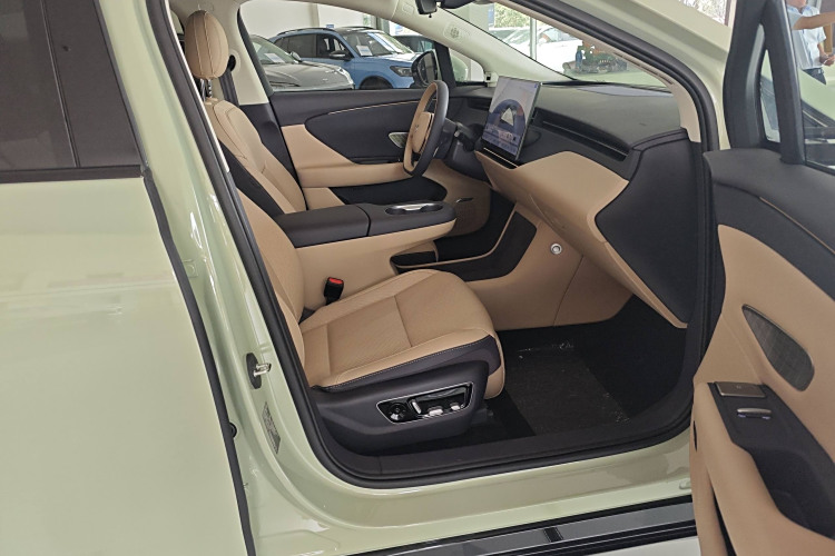 HongQi TianGong 06 صورة سيارة #16