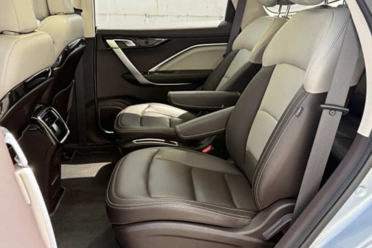 GEELY JiaJi 2019 car image #16