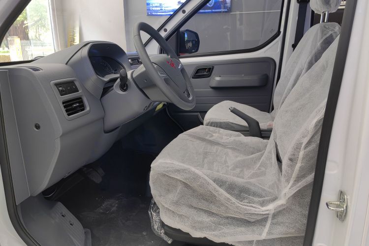 五菱汽车 五菱扬光电卡 2025 汽车图片 #16