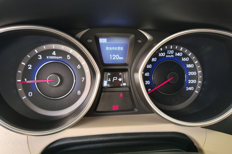 现代 朗动 2015 汽车图片 #16