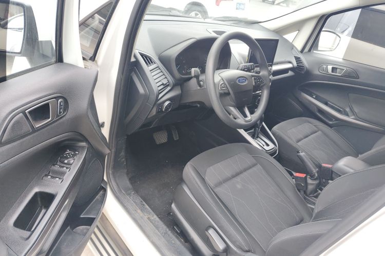 Ford EcoSport 2018 image de voiture #16
