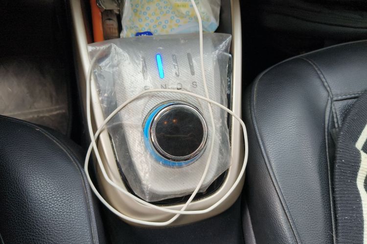 Changan CS15 EV 2018 #16 Changan CS15 EV 2018 car image #16