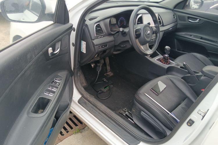 起亚 起亚K4 2016 汽车图片 #16