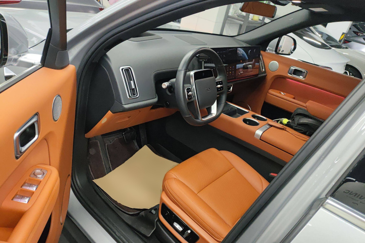 Li L7 2024 immagine di auto #16