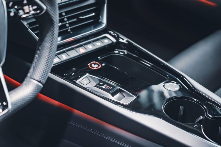 Audi RS e-tron GT 2023 car image #16