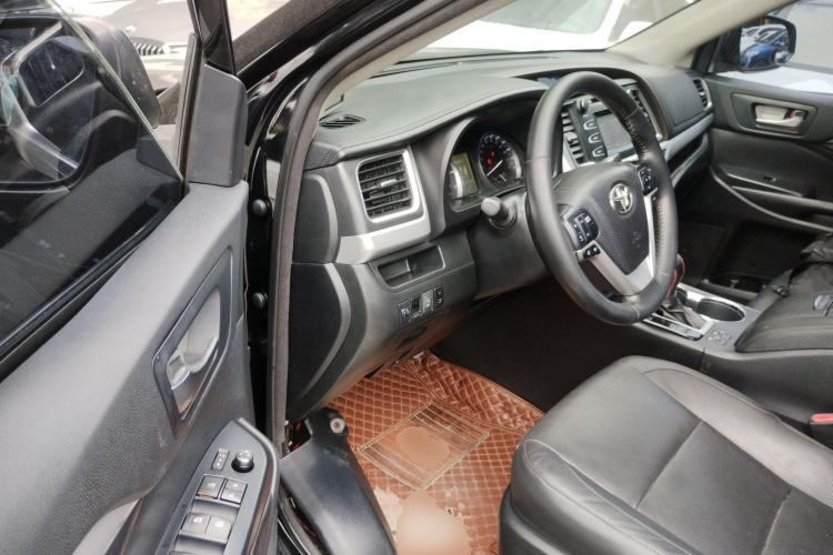 Toyota Highlander (Imported) 2016 car image #16