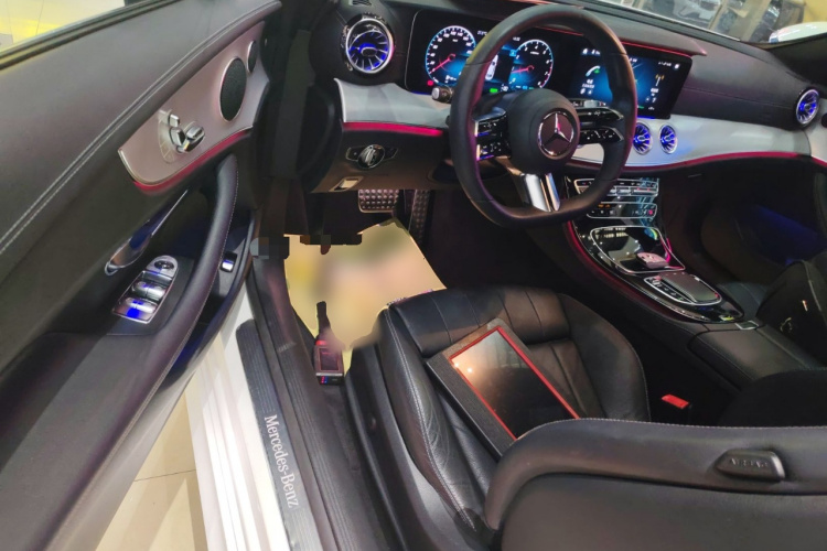 Mercedes-Benz E Class (Imported) 2021 immagine di auto #16