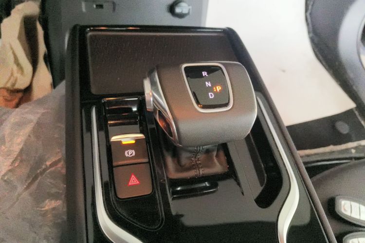 HongQi E-QM5 2024 #16 HongQi E-QM5 2024 immagine di auto #16