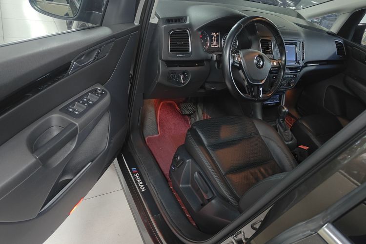 Volkswagen Sharan 2018 immagine di auto #16
